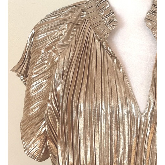 THML gold pleated holiday Christmas party women's shirt metallic shimmer top NEW - Picture 3 of 16